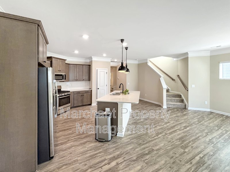 106 Muir Way property image