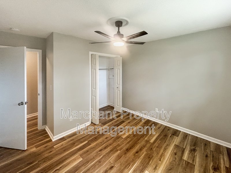 2BR/2BA Beautifully renovated duplex property image