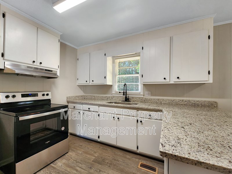 Beautiful 3BR Brick Home! property image