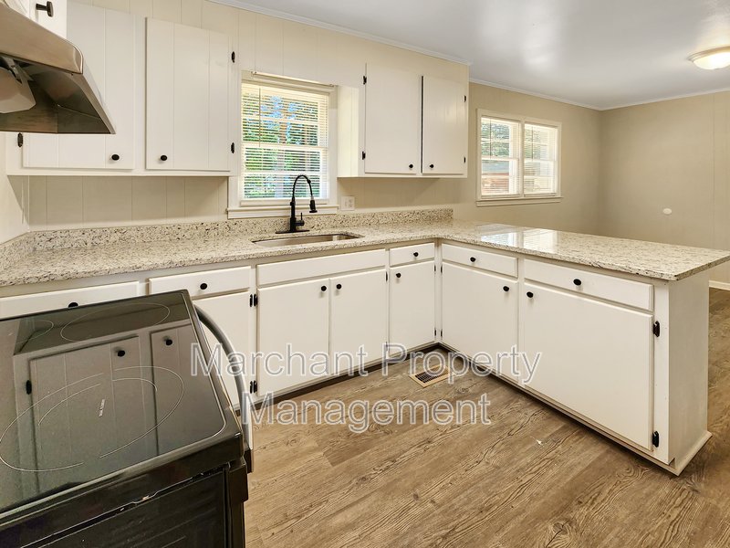 Beautiful 3BR Brick Home! property image