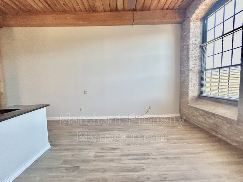 Don't miss the opportunity to call this condo your home! property image