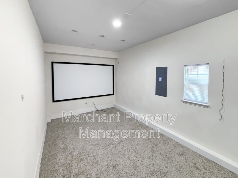 3BR, 2.5BA located close to 385 & Woodruff R property image