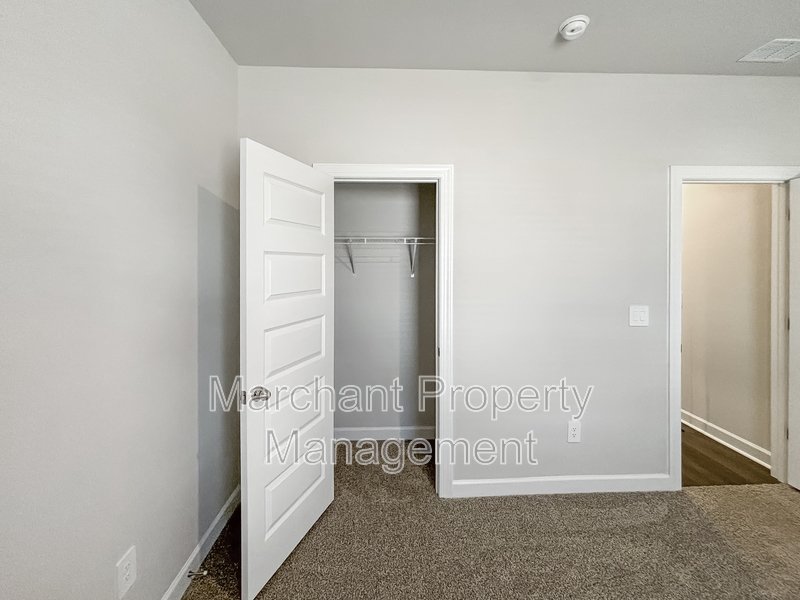 Brand-new modern home with patio, perfect for entertaining property image