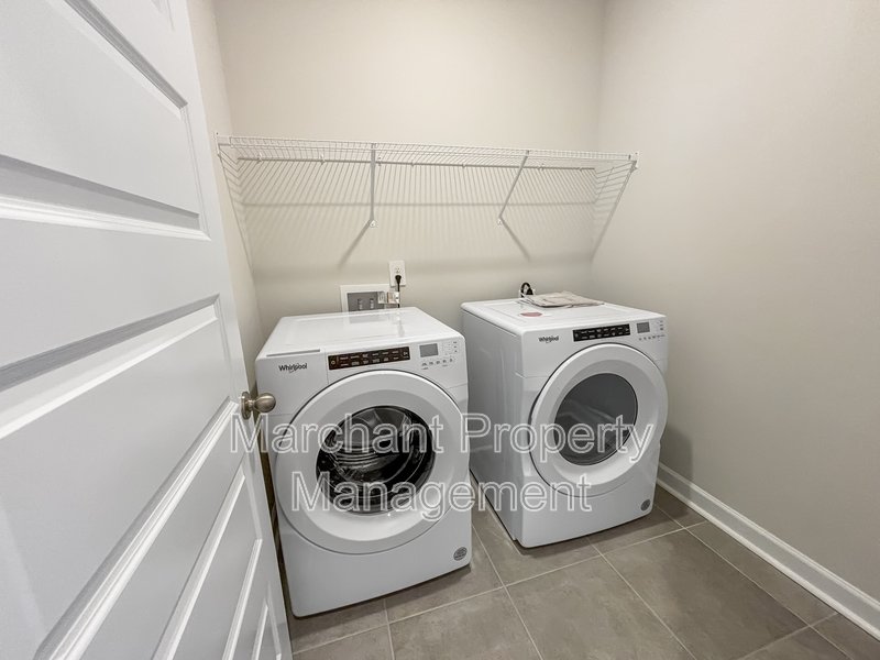 Brand-new modern home with patio, perfect for entertaining property image