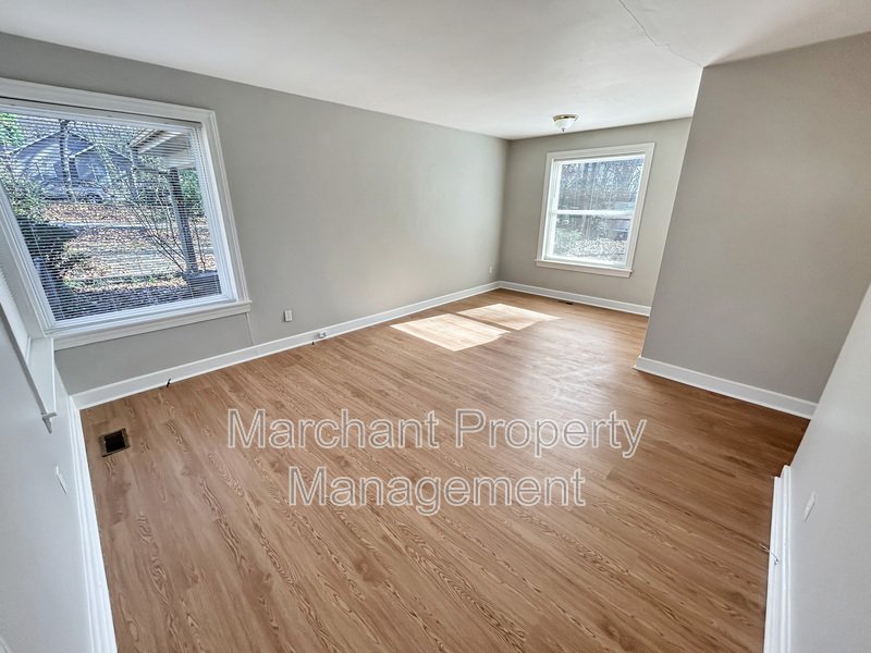 2br, 1 ba in Augusta Road Area property image
