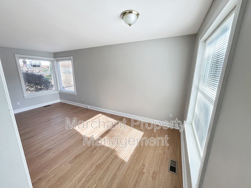 2br, 1 ba in Augusta Road Area property image
