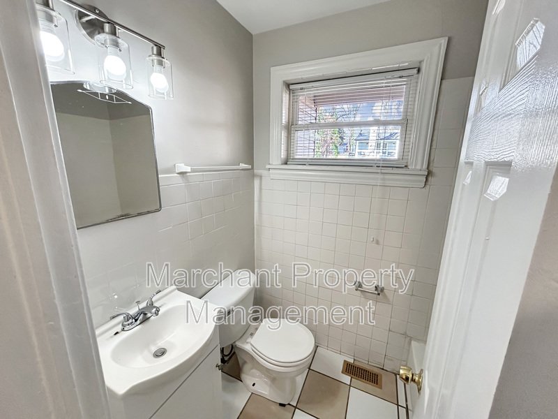 2br, 1 ba in Augusta Road Area property image