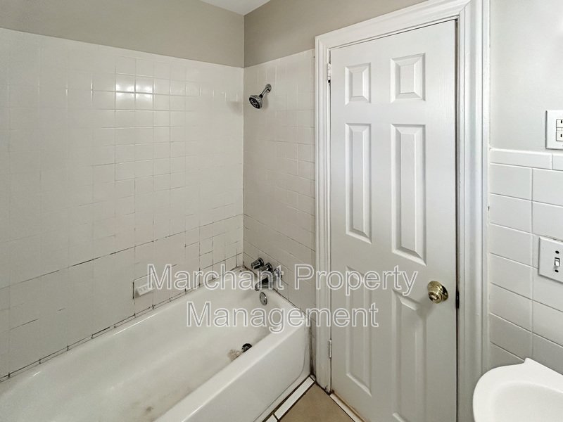2br, 1 ba in Augusta Road Area property image