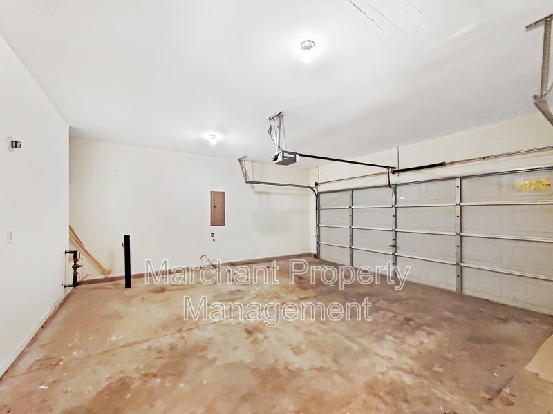 3BR, 2.5BA in Riverside School Dist. property image