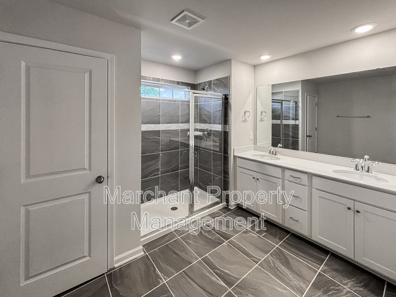 2022 Townhome in desirable Hawkins Park Community! property image