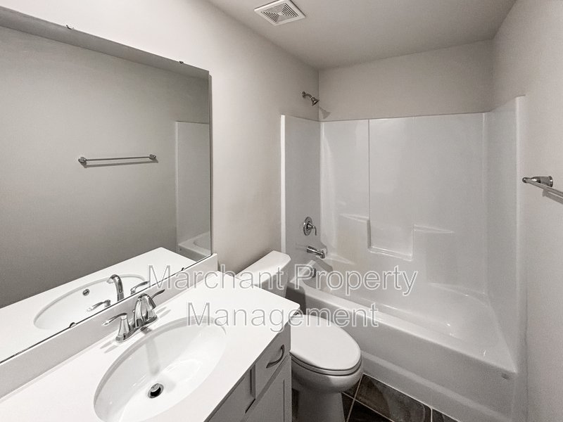 2022 Townhome in desirable Hawkins Park Community! property image