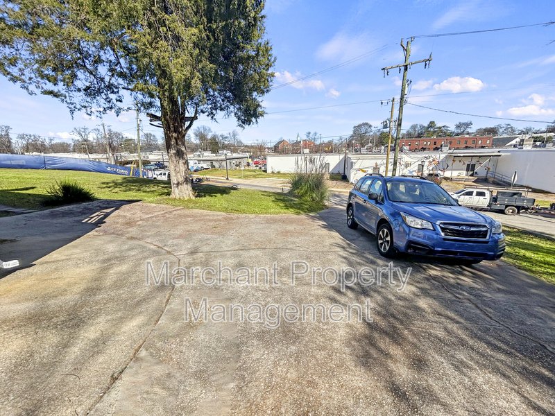 Beautifully remodeled 2 BR house in West Greenville property image