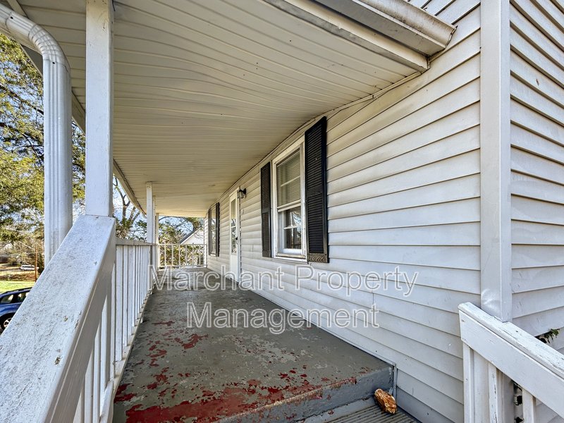 Beautifully remodeled 2 BR house in West Greenville property image
