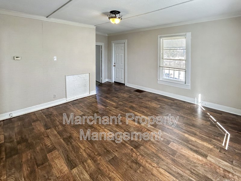 Beautifully remodeled 2 BR house in West Greenville property image