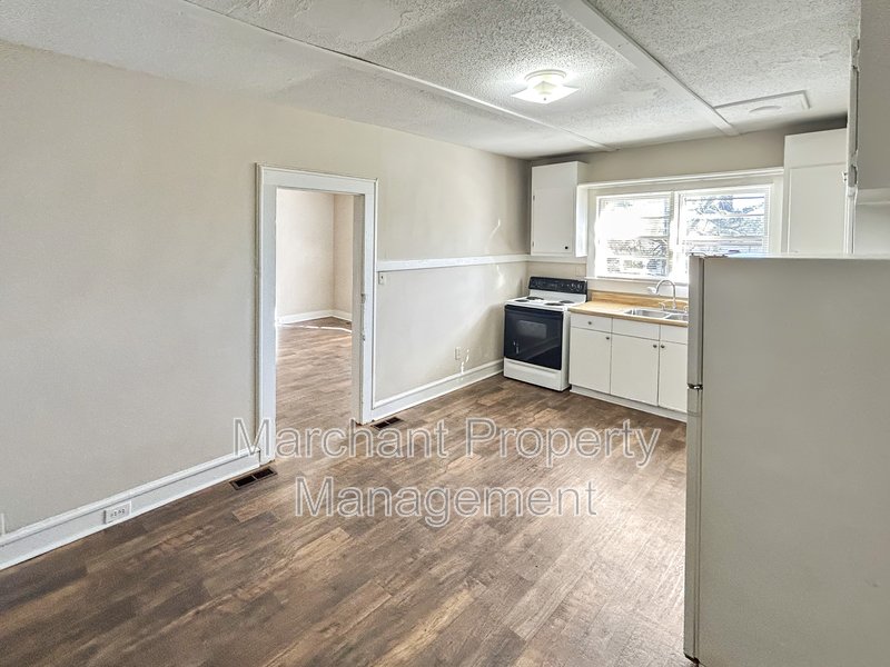 Beautifully remodeled 2 BR house in West Greenville property image