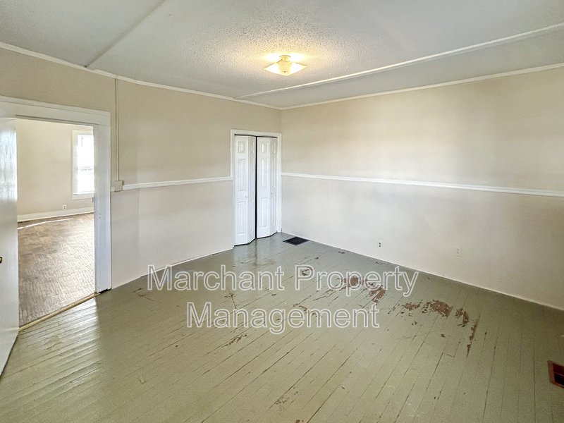 Beautifully remodeled 2 BR house in West Greenville property image