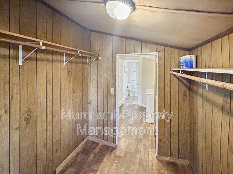 Beautifully remodeled 2 BR house in West Greenville property image