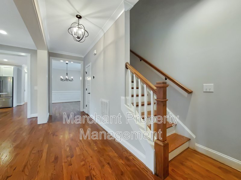 Don't miss out this 3BR, 2.5BA in North Main! property image