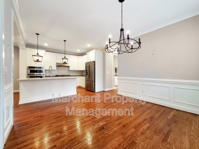 Don't miss out this 3BR, 2.5BA in North Main! property image