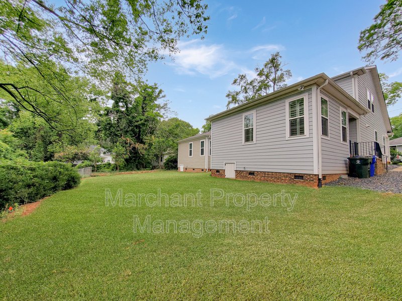 Don't miss out this 3BR, 2.5BA in North Main! property image