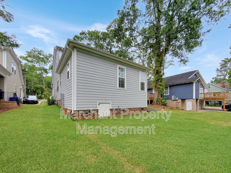 Don't miss out this 3BR, 2.5BA in North Main! property image