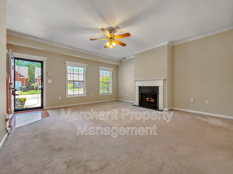 Desirable Town Home Community! property image