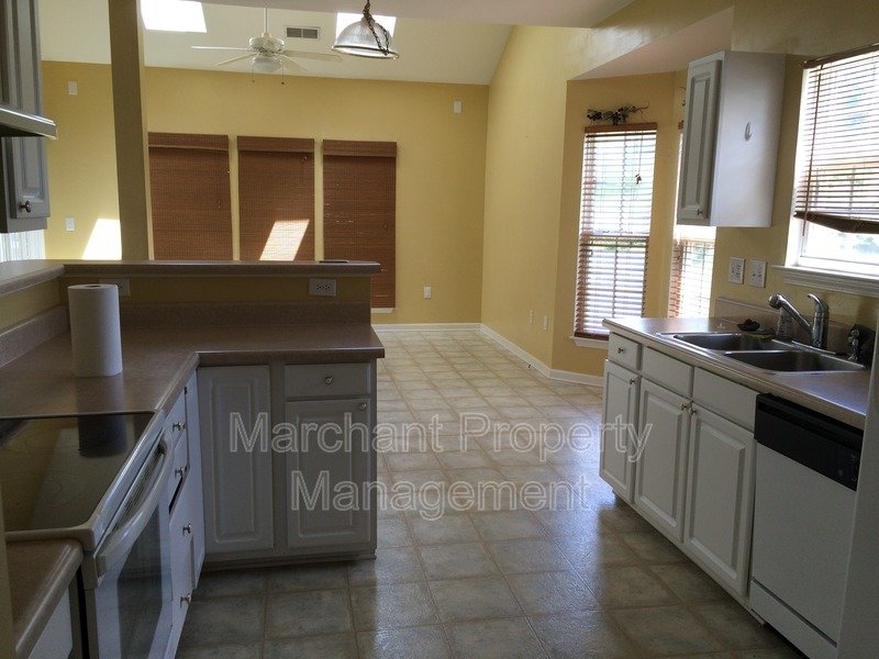 Beautiful 3BR Home near Riverside High School property image