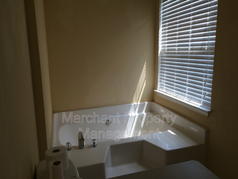 Beautiful 3BR Home near Riverside High School property image