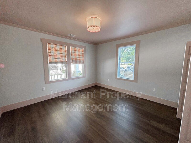 112 Elm Street property image