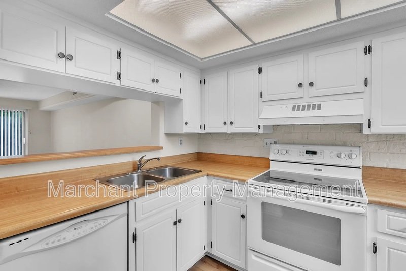 2530 E. North Street Unit 11B property image