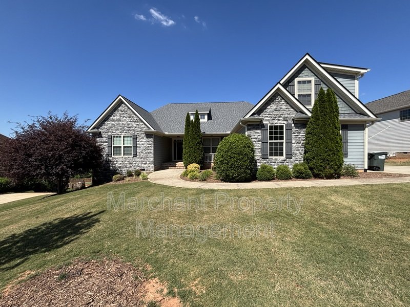 100 Sawbriar Court property image