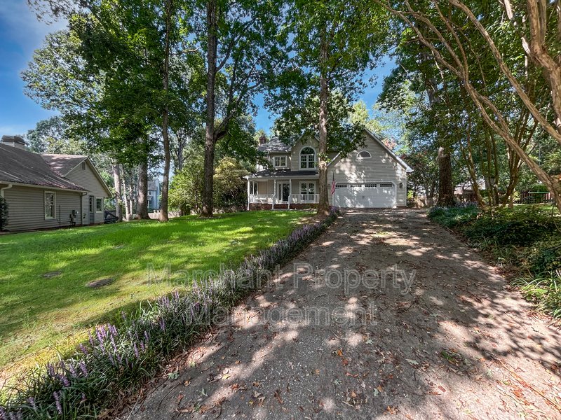 7 Waxwing Court property image