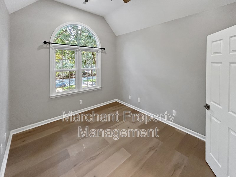 7 Waxwing Court property image