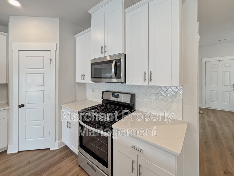 964 Yarn Way property image