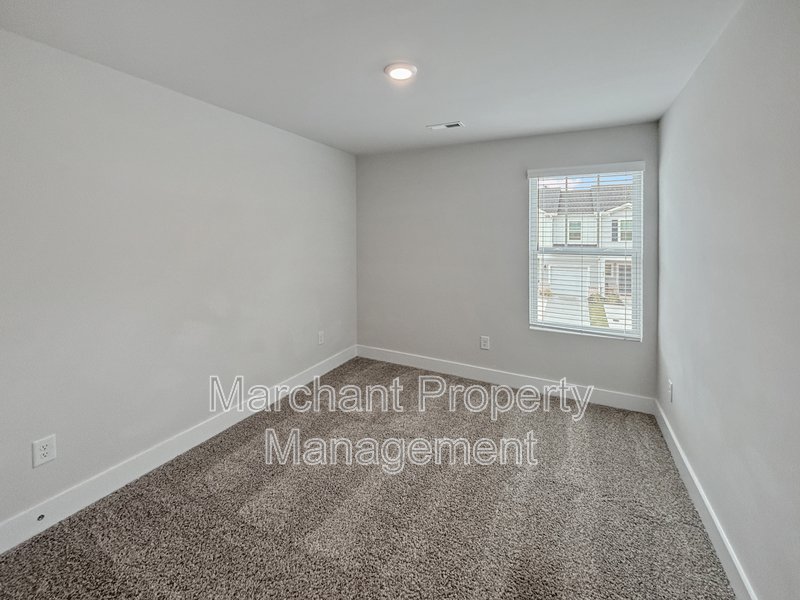 964 Yarn Way property image