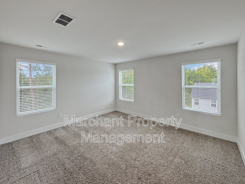 964 Yarn Way property image