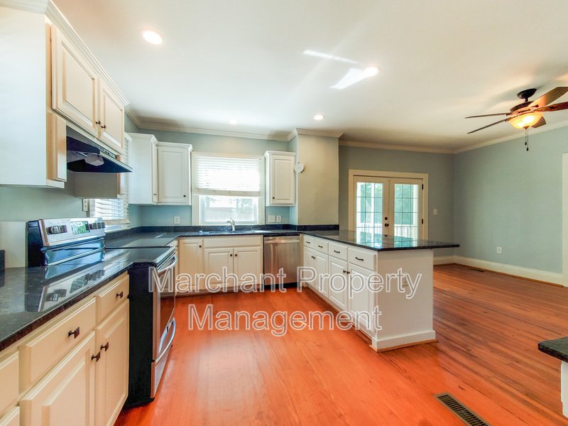 Just minutes from Downtown Greenville property image