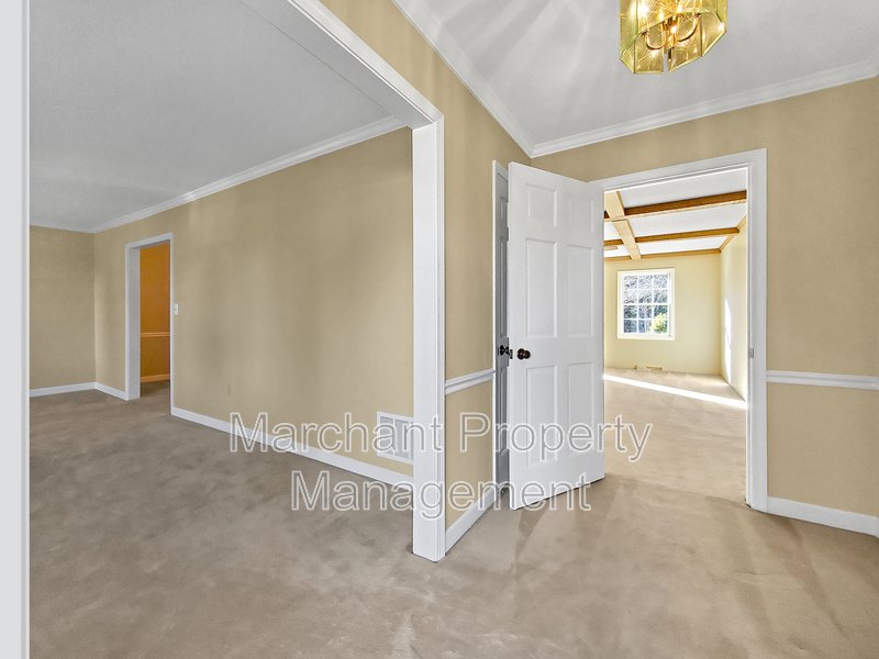 Great 3BR/2BA in Single Family Home! property image