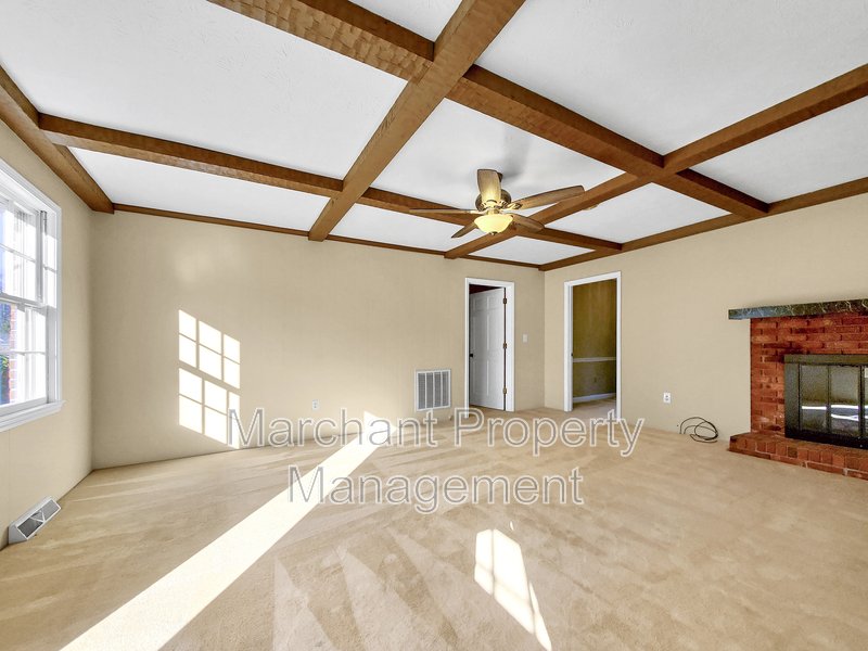 Great 3BR/2BA in Single Family Home! property image