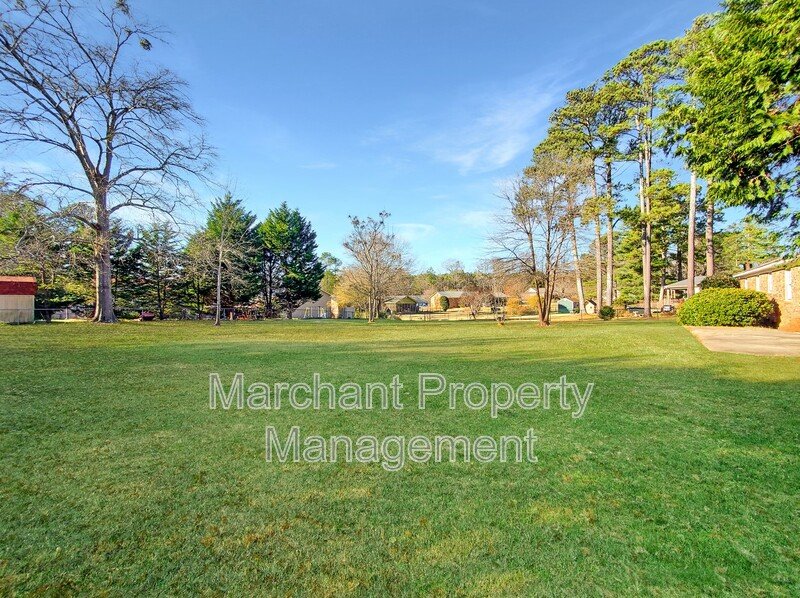 Great 3BR/2BA in Single Family Home! property image