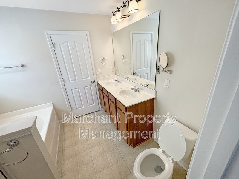 4 BR, 2.5 BA in the Five Forks area of Simpsonville property image