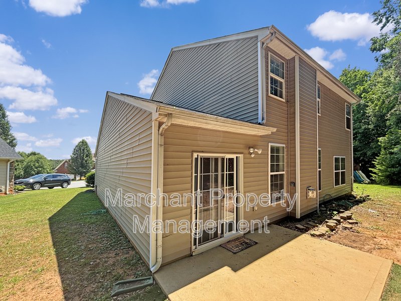 4 BR, 2.5 BA in the Five Forks area of Simpsonville property image