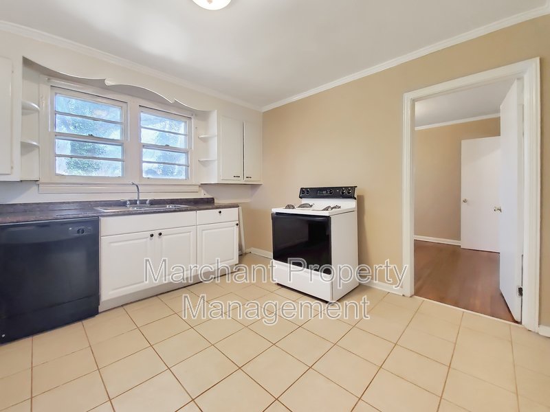2BR, 1BA in The Old Augusta Rd area property image