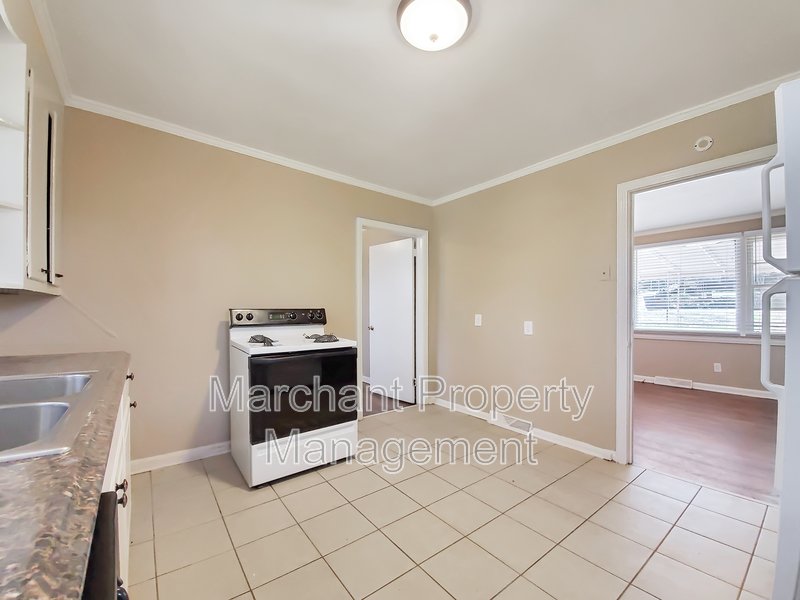 2BR, 1BA in The Old Augusta Rd area property image