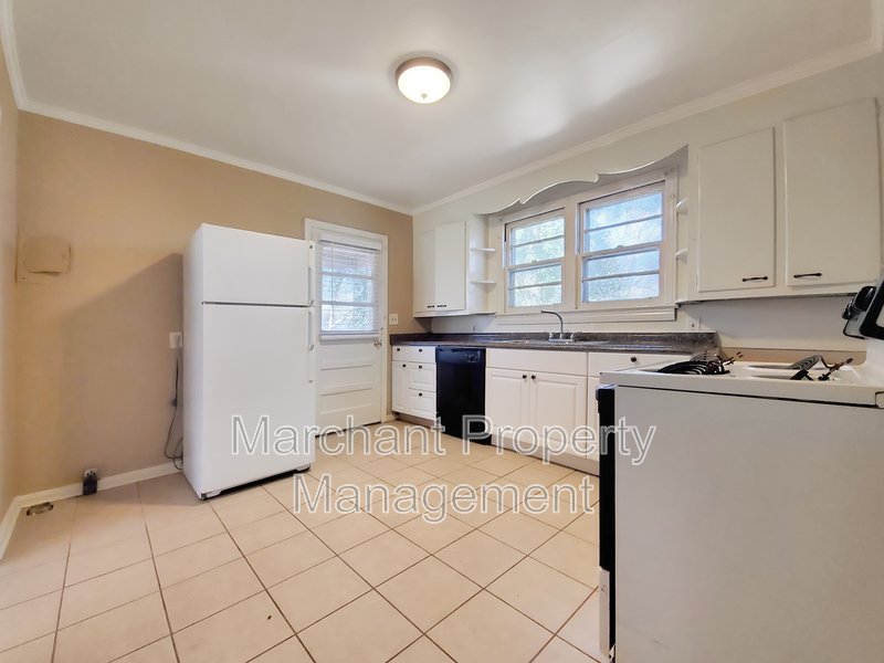 2BR, 1BA in The Old Augusta Rd area property image