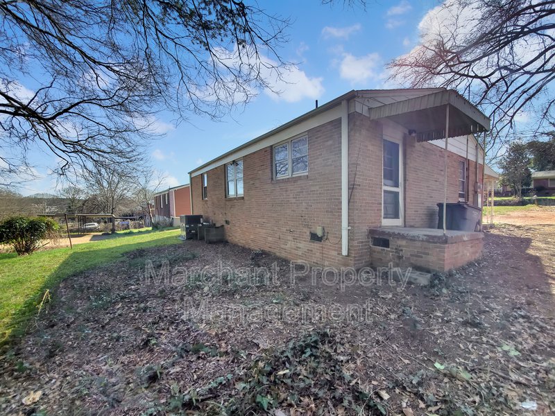 2BR, 1BA in The Old Augusta Rd area property image