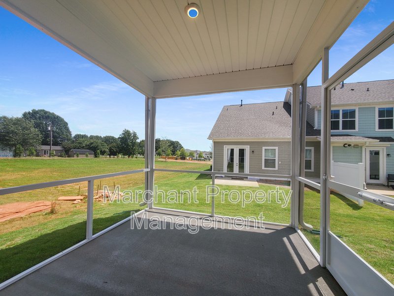 3BR, 2.5BA Townhouse in Greer property image