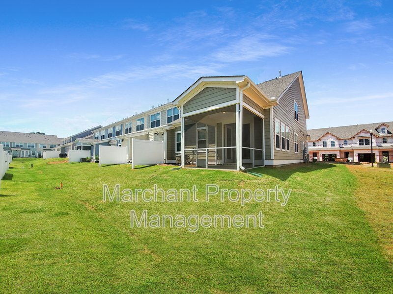 3BR, 2.5BA Townhouse in Greer property image