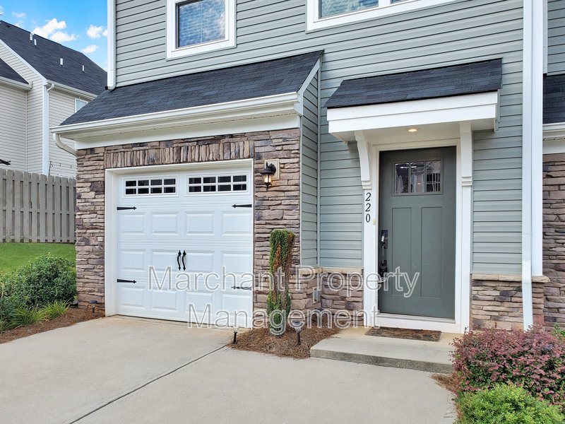 3BR, 2.5BA Townhome in the Simpsonville area property image