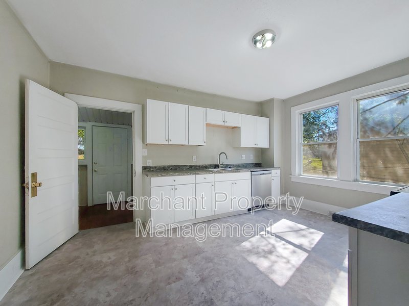 2BR, 1BA in Greenville's Art District property image